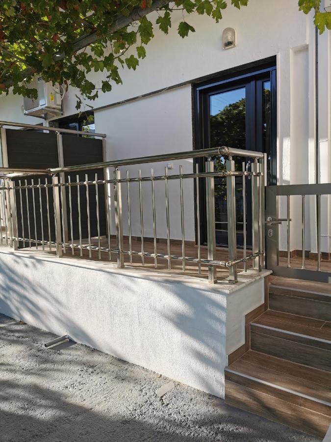 Mama Kitsa Apartment Sarti Ngoại thất bức ảnh